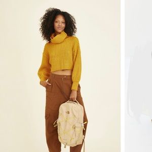 URBAN OUTFITTERS Mia Turtleneck Cropped Sweater